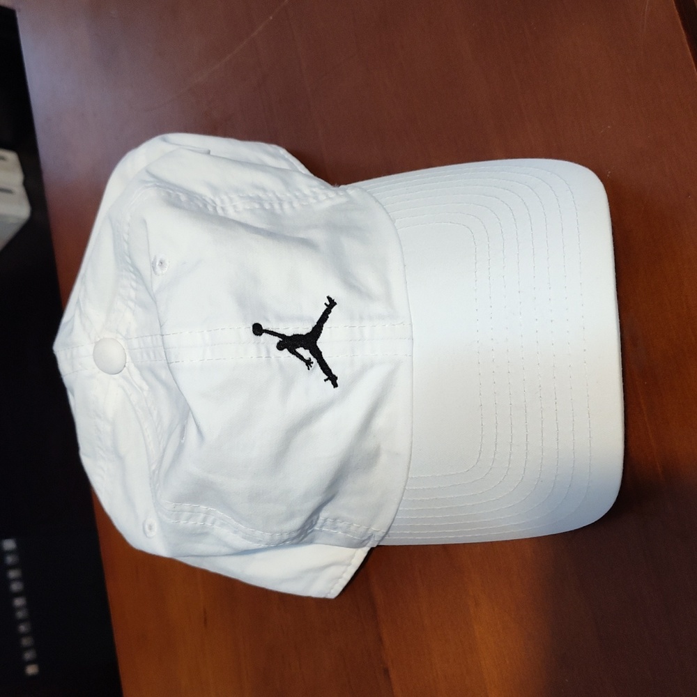 Jordan brand hat in white nwot